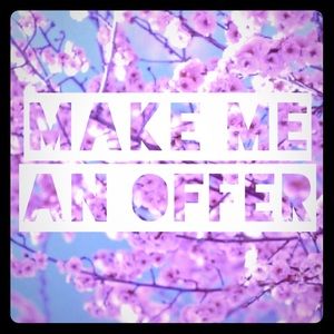 Any reasonable offer will be considered!🦋❤️